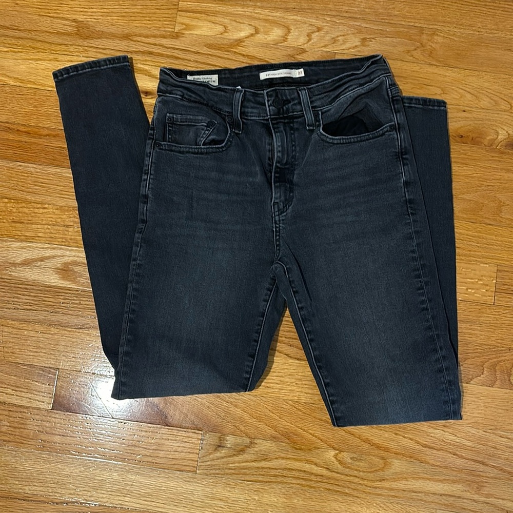 Levi’s woman’s jeans